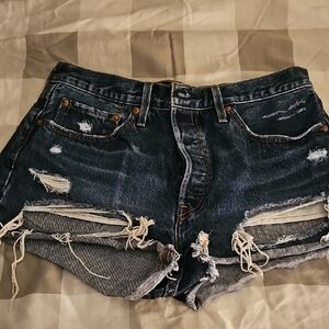 Levi's Dark Blue Distressed Jean Shorts   ..new Without Tags..pre Washed